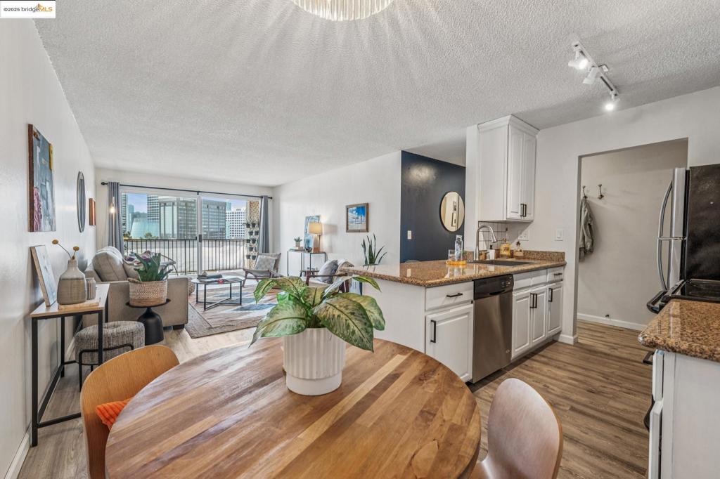 85 Vernon St 305