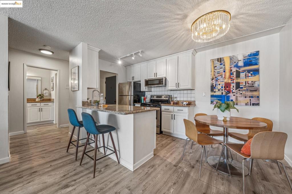 85 Vernon St 305