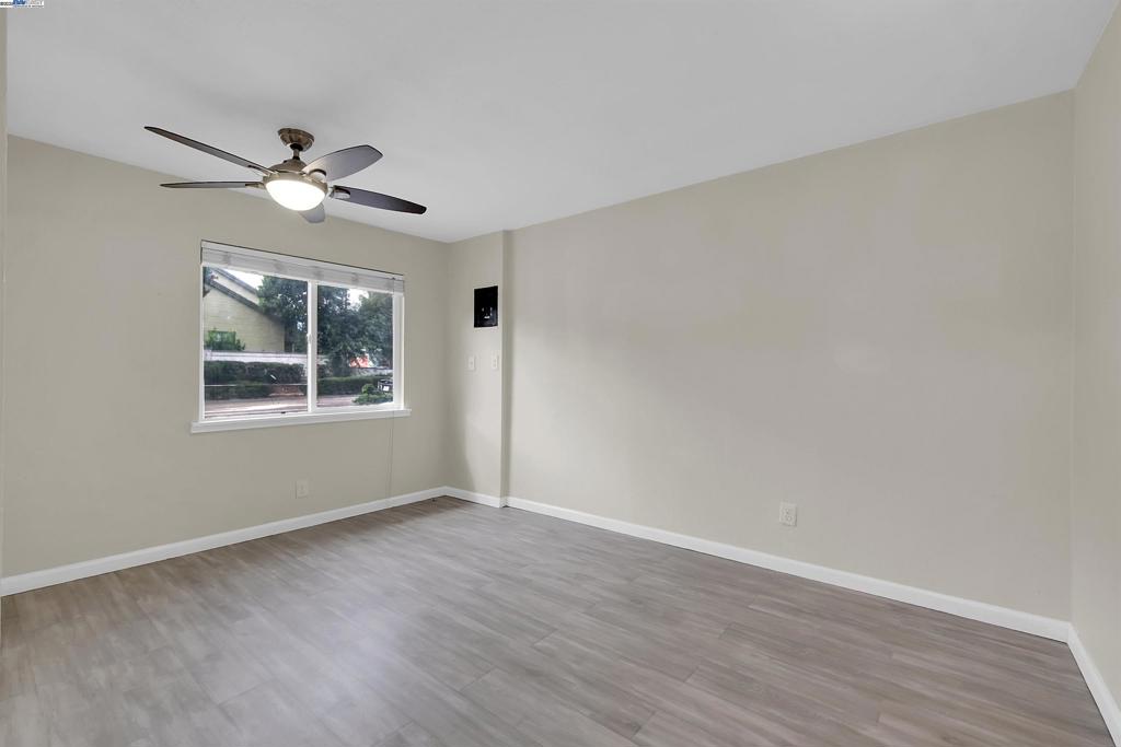 JACKSON TRIANGLE - Residential