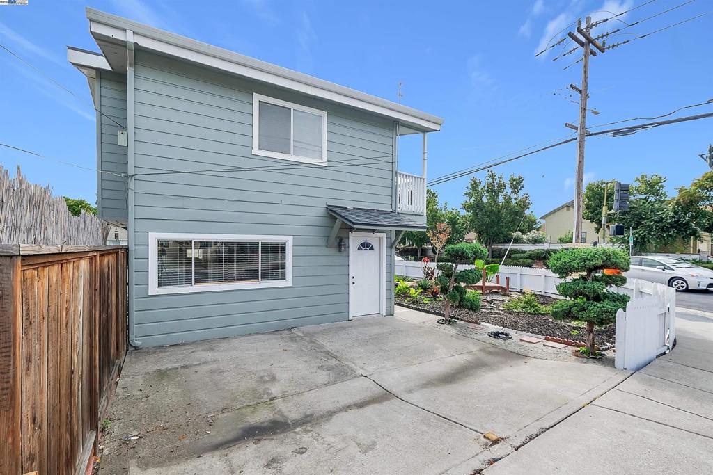JACKSON TRIANGLE - Residential