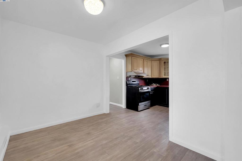 JACKSON TRIANGLE - Residential