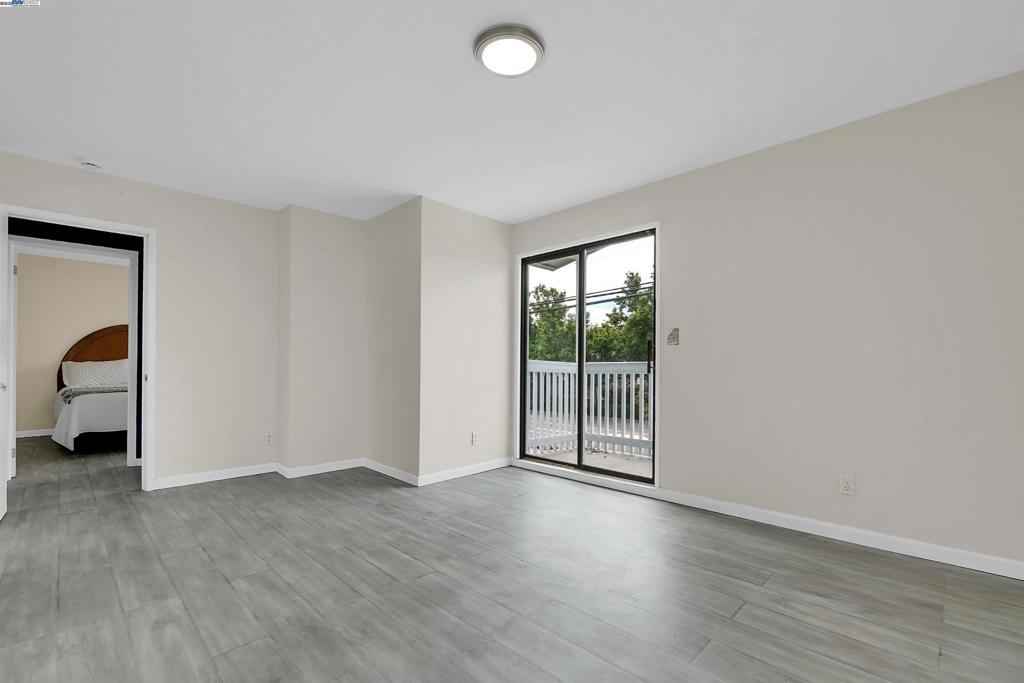 JACKSON TRIANGLE - Residential