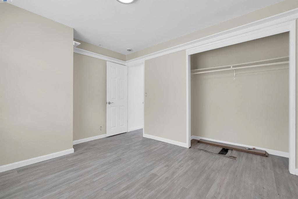 JACKSON TRIANGLE - Residential