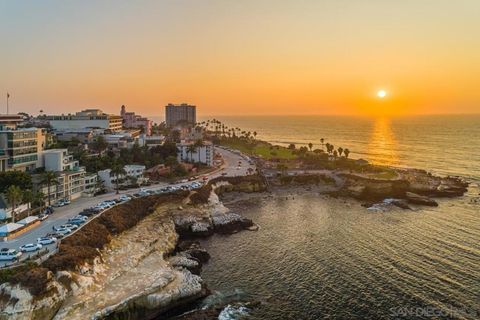 Photo of 1219 Coast Blvd Blvd #6, La Jolla, CA 92037 (MLS # 250020661SD)