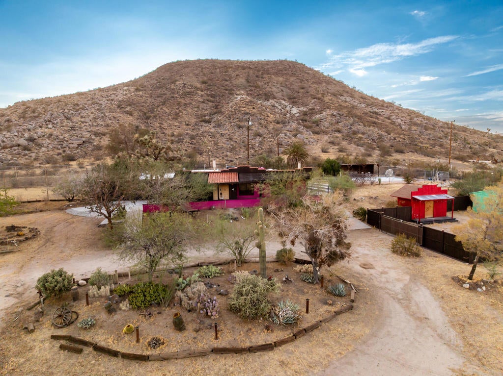 2476 Old Woman Springs Road