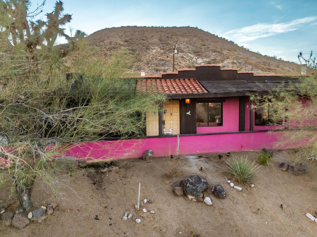 2476 Old Woman Springs Road