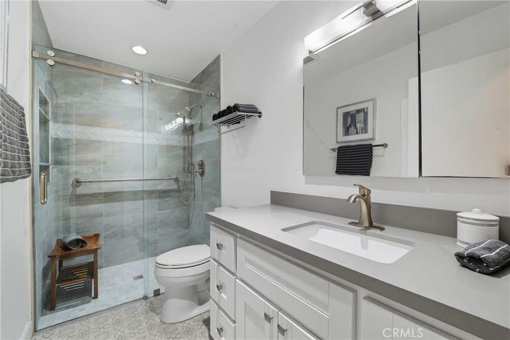 Marina Pacifica (MRP) - Residential