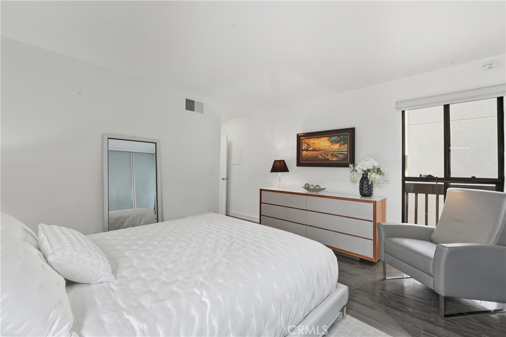 Marina Pacifica (MRP) - Residential