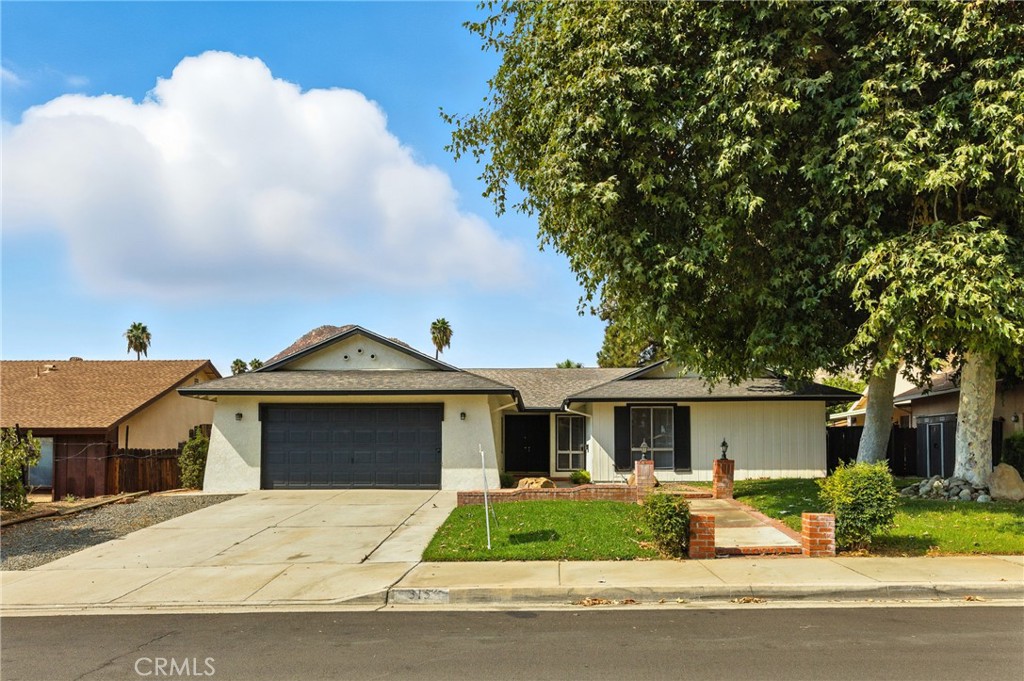 315 Maravilla Drive