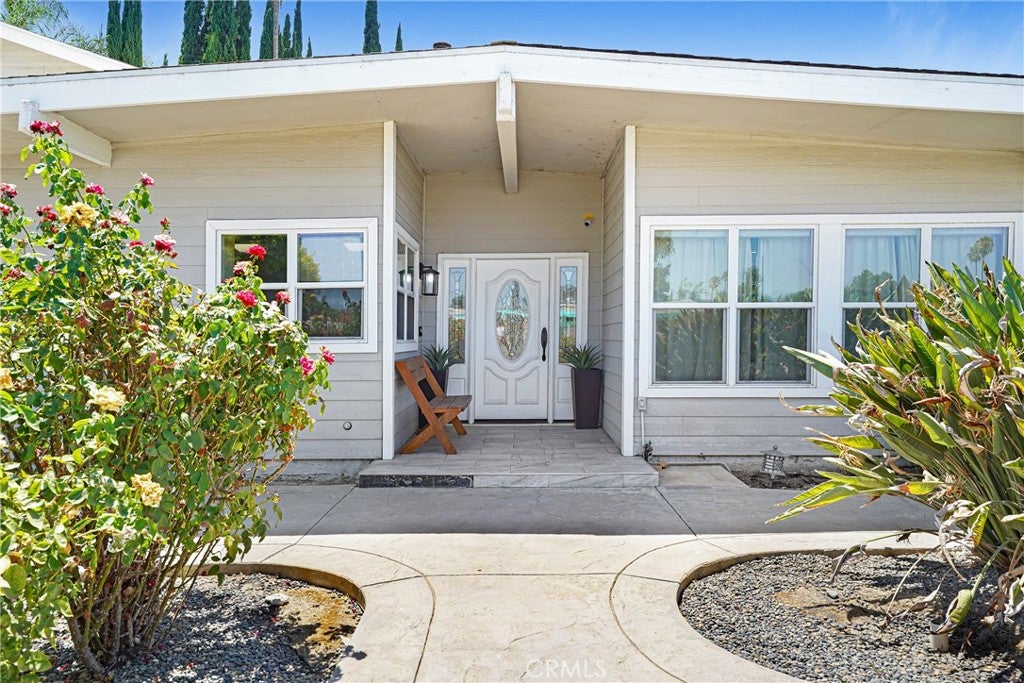 22450 Collins