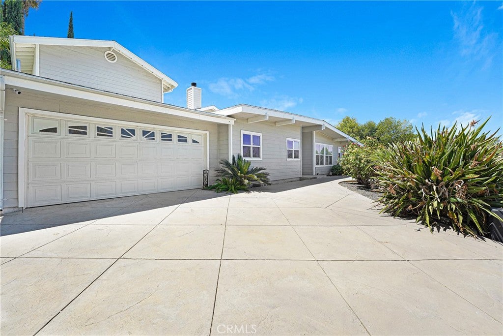 22450 Collins