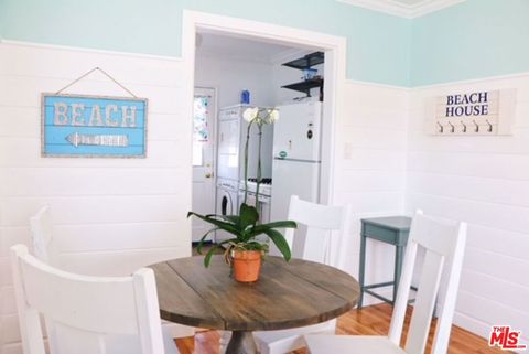 Photo of 12842 Walsh Avenue, Los Angeles, CA 90066 (MLS # 26639797)