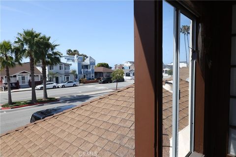 Tiny photo for 612 W Balboa Boulevard, Newport Beach, CA 92661 (MLS # IG26083652)