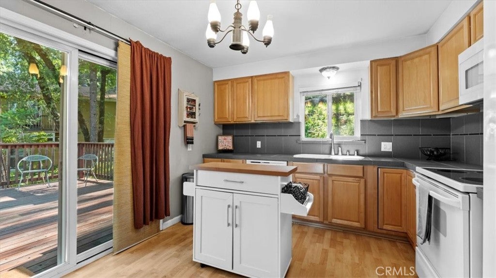 9 Apple Hill Circle
