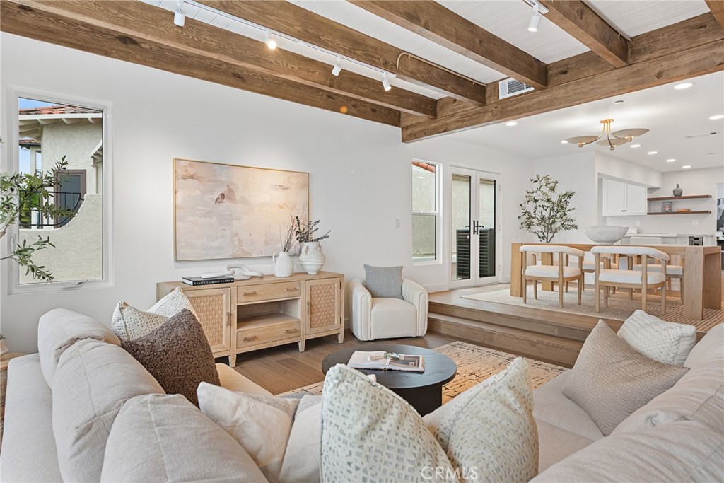 537 Avenida Buenos Aires