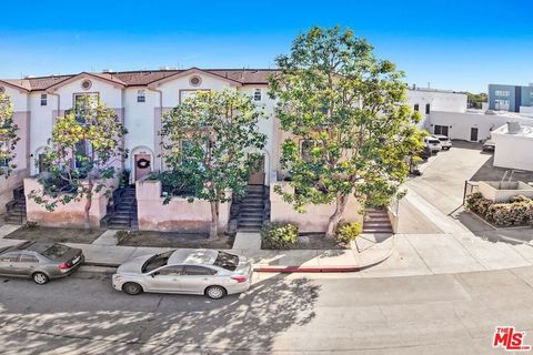 Photo of 1660 Gramercy Avenue #6, Torrance, CA 90501 (MLS # 26640413)