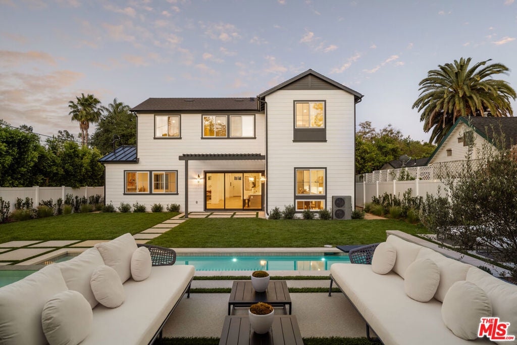 5109 Genesta Avenue, Encino CA 91316