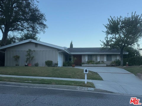 Photo of 22345 De Kalb Drive, Calabasas, CA 91302 (MLS # 26999081)