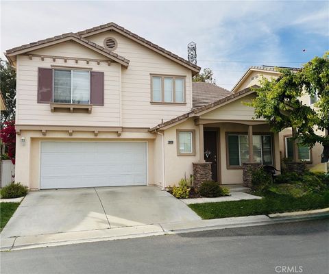 Photo of 28033 Memory Lane, Valencia, CA 91354 (MLS # SR26071990)
