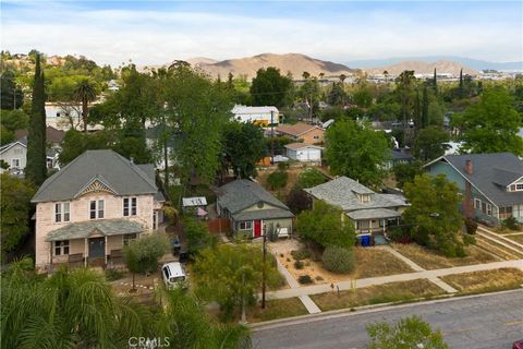 Tiny photo for 3359 Locust St, Riverside, CA 92501 (MLS # DW26087837)