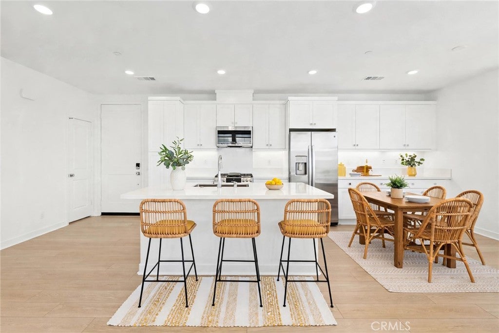 1200 Lasso Way 301