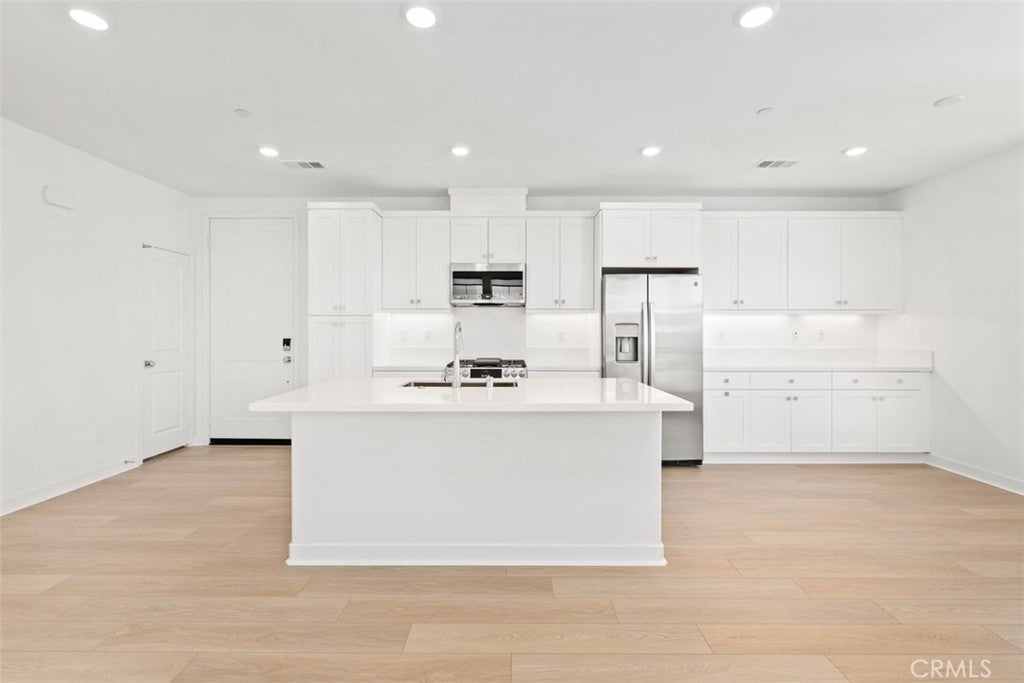 1200 Lasso Way 301