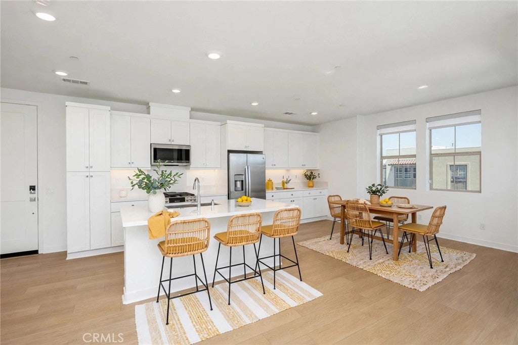 1200 Lasso Way 301