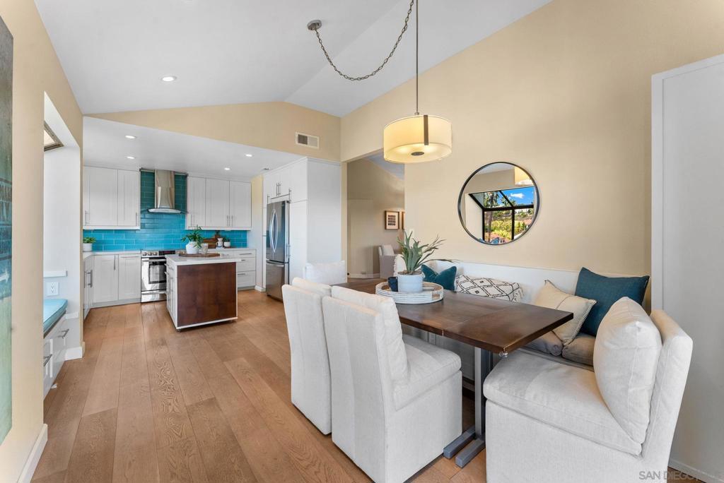 La Costa - Residential