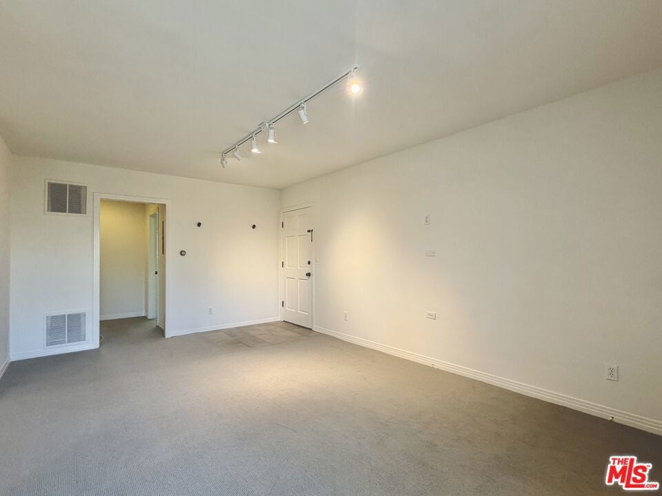 937 5th Street 8