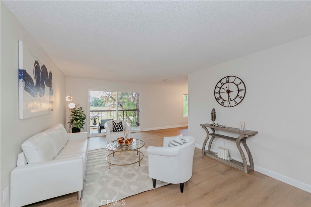 1525 Walnut Leaf 211