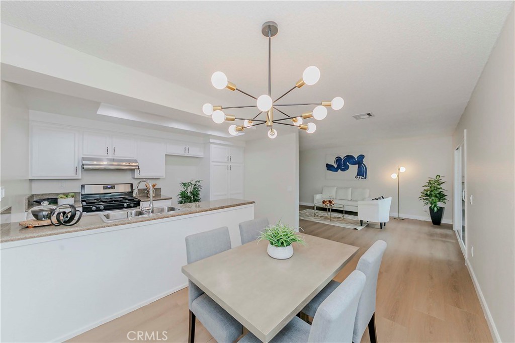 1525 Walnut Leaf 211