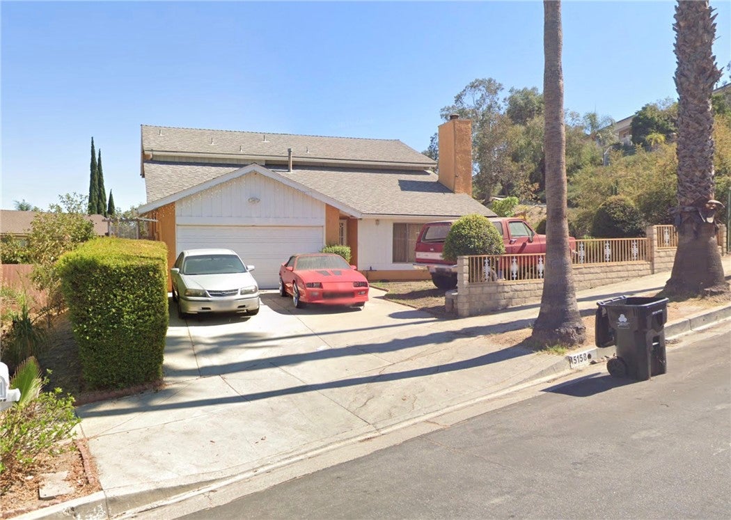 15158 Paddock