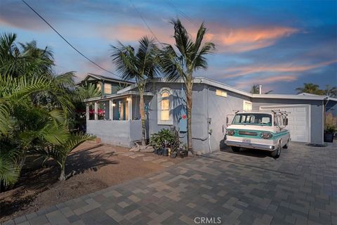 Photo of 142 E Glaucus St, Encinitas, CA 92024 (MLS # IG25239128)