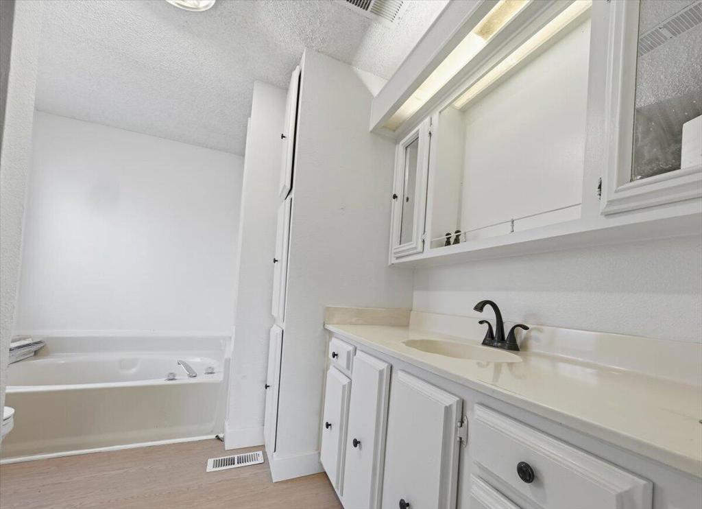 Tri Palm Estates - Manufactured In Park