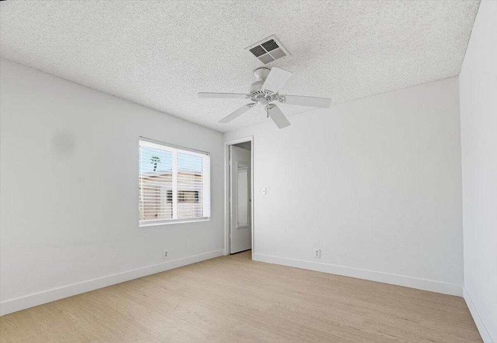 Tri Palm Estates - Manufactured In Park