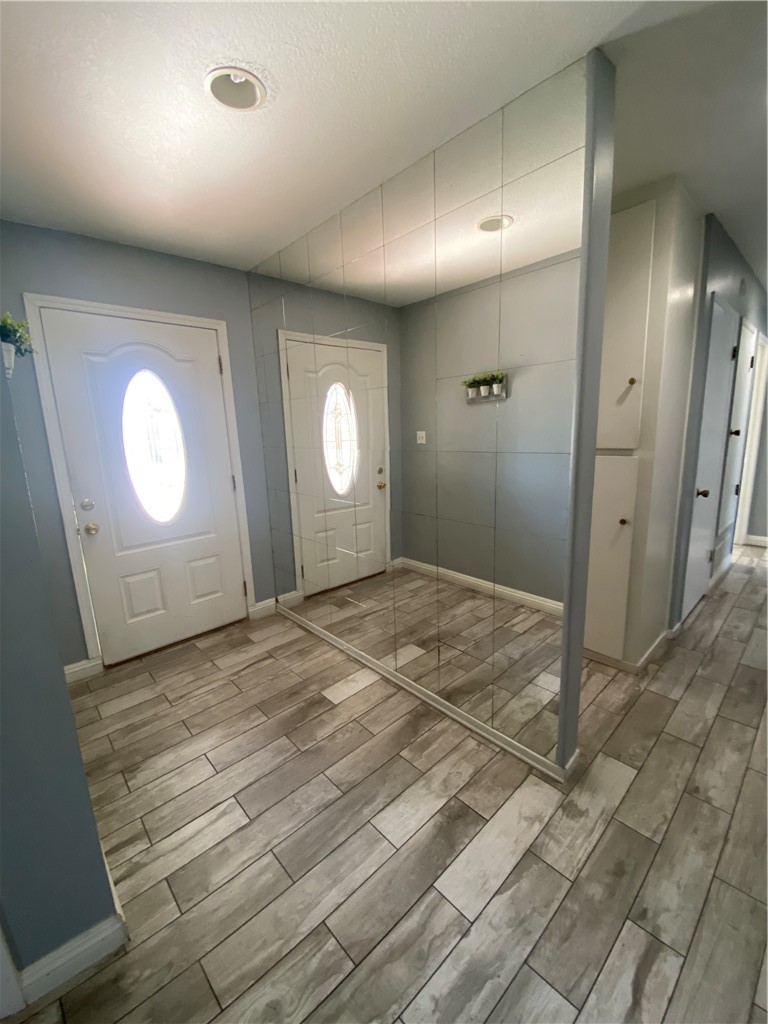 301 W Parkwood