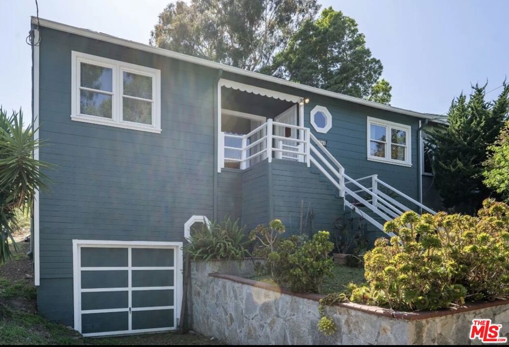 8041 Greenly Drive, Oakland CA 94605