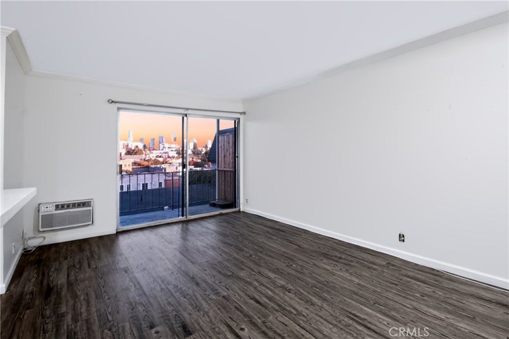 256 S La Fayette Park