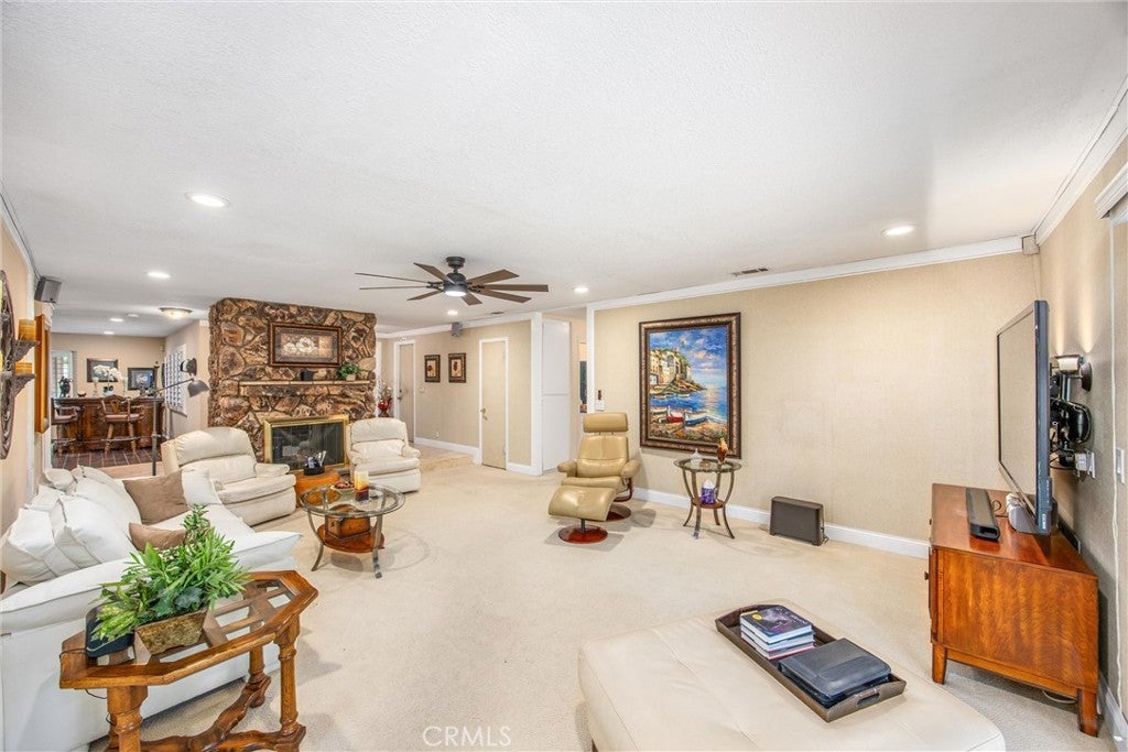 2401 Northmoor
