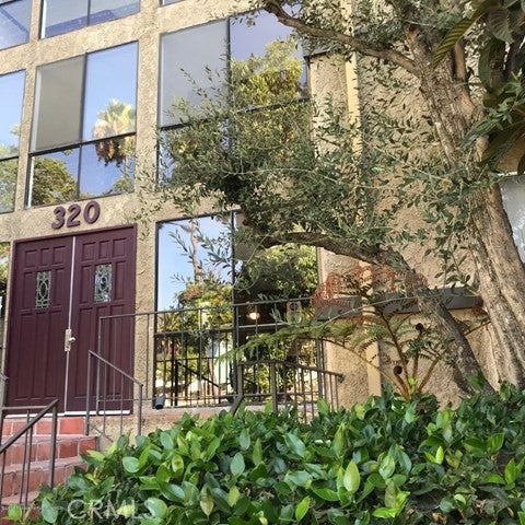 Photo of 320 E Stocker Street #302, Glendale, CA 91207 (MLS # GD26227203)