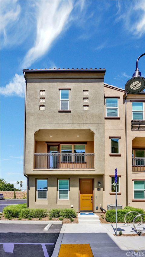 2211 W Orange 21 Anaheim CA 92804