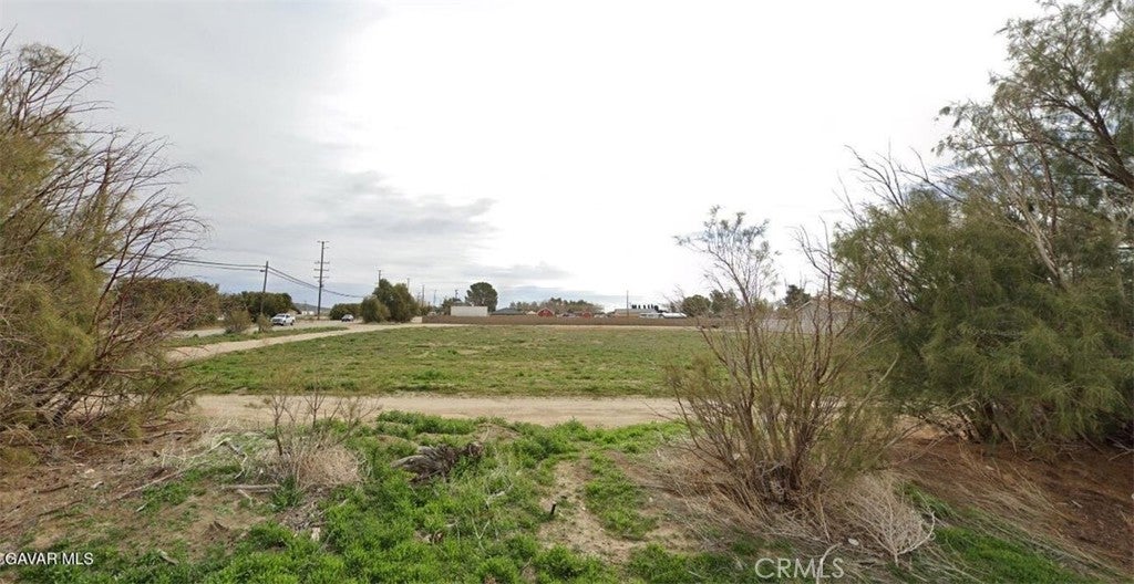 5696 Rosamond Boulevard W
