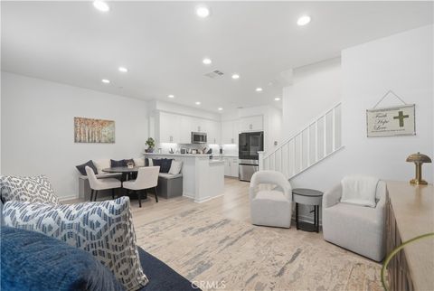 Photo of 32340 Brunello Way Way, Temecula, CA 92591 (MLS # SW26068078)