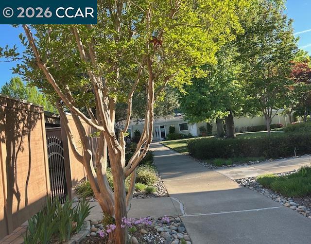2308 Pine Knoll Dr 2