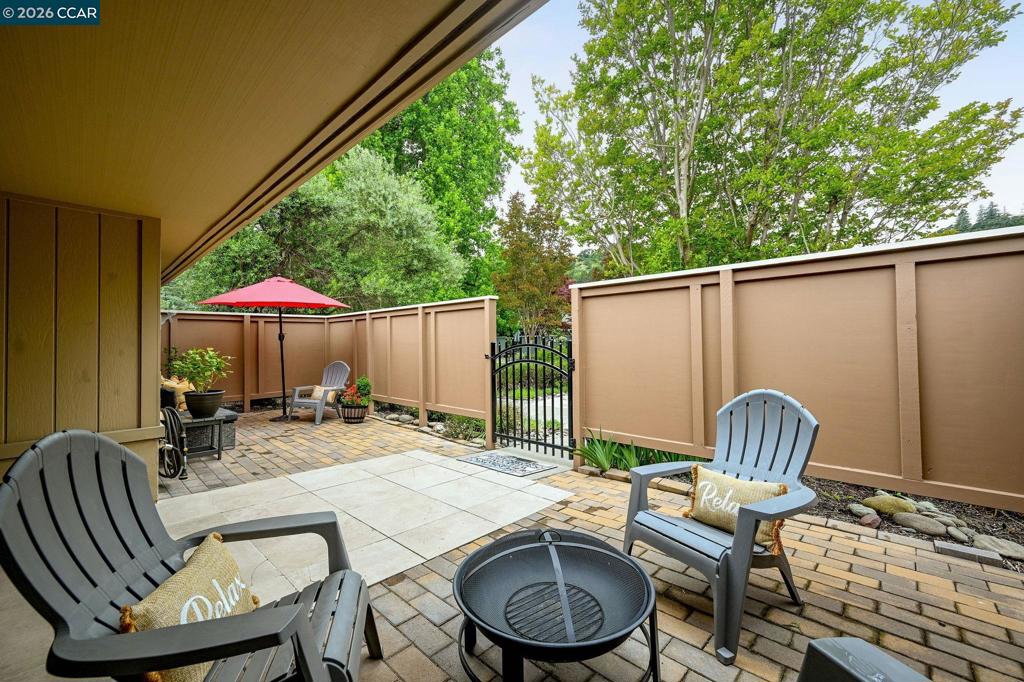 2308 Pine Knoll Dr 2