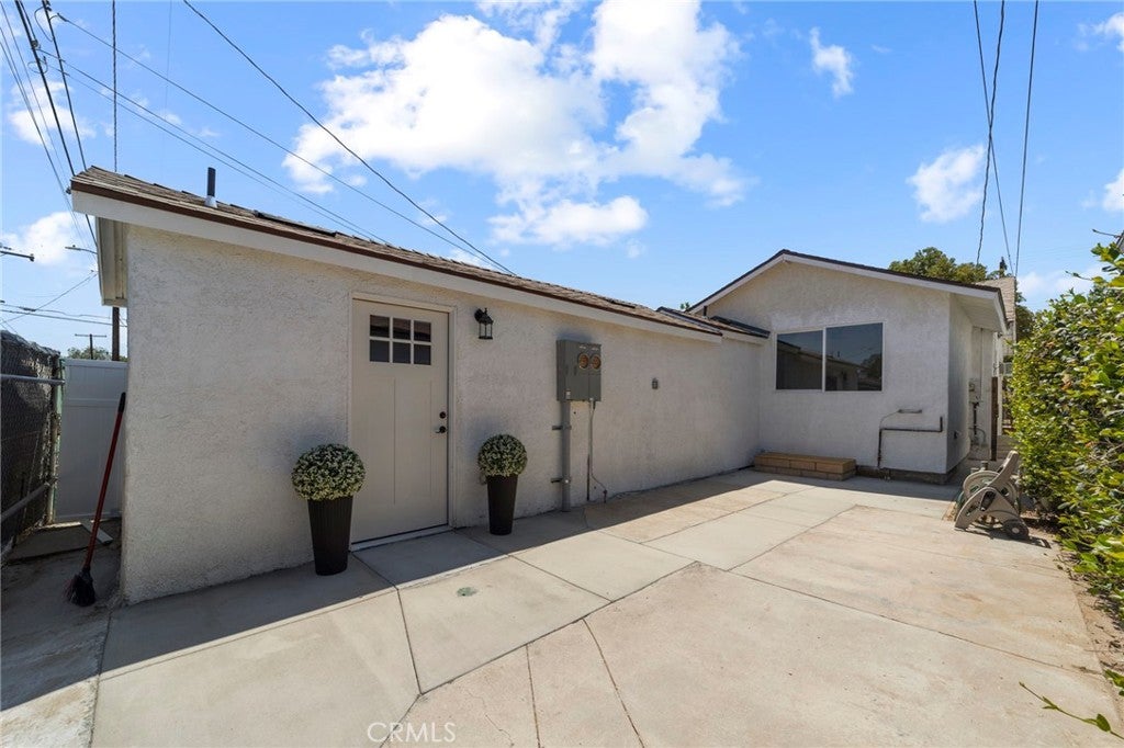 308 N Pasadena Avenue