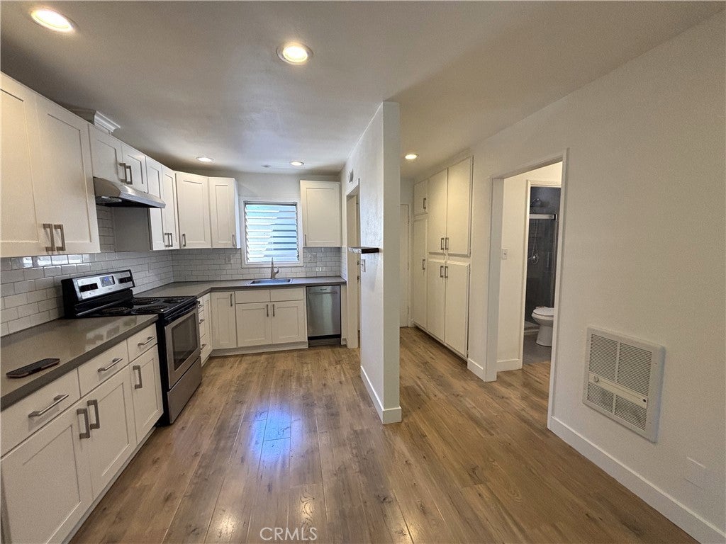 1030 W MacArthur Boulevard 38