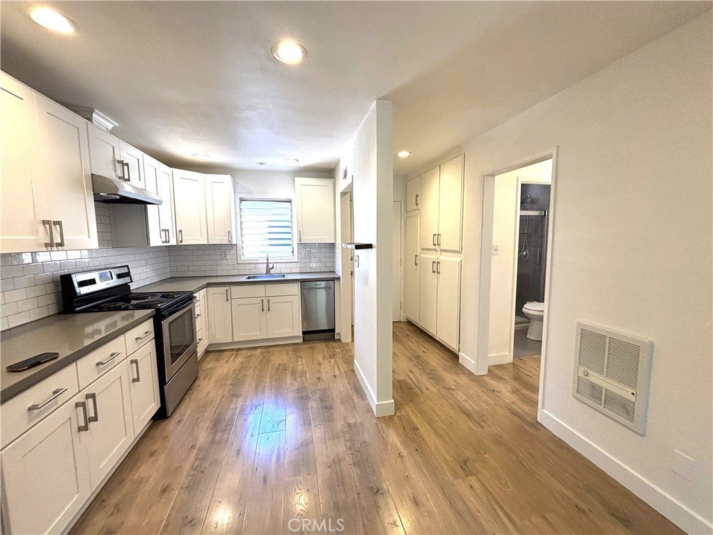 1030 W MacArthur Boulevard 38