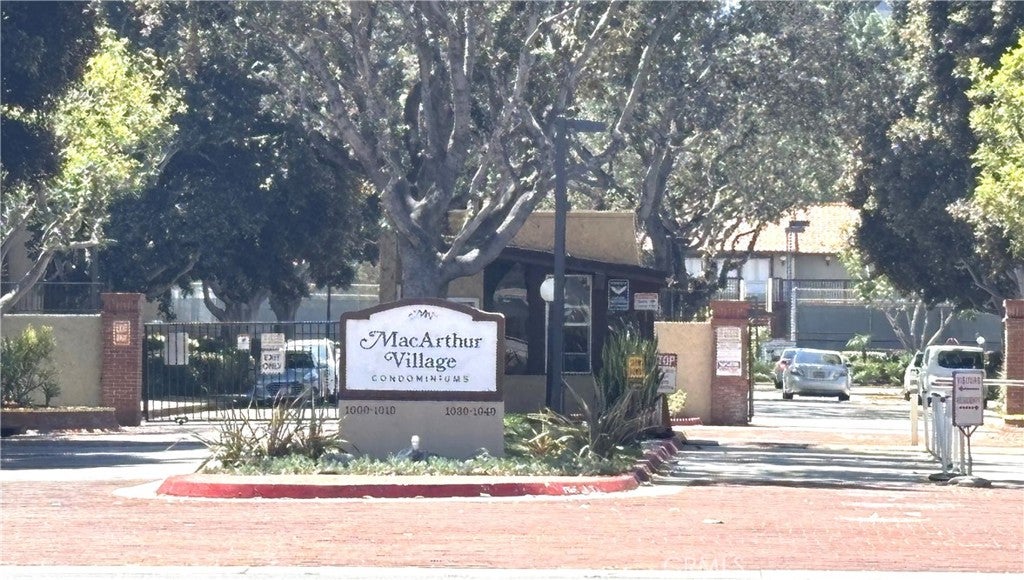 1030 W MacArthur Boulevard 38