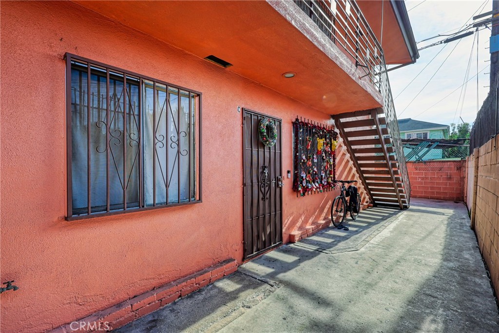 4014 E Alondra Boulevard